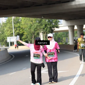 Runner Photo 6393384