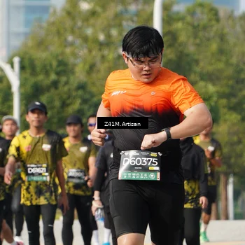Runner Photo 6393421