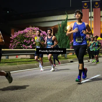 Runner Photo 6393523