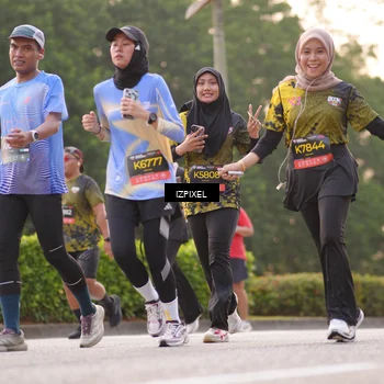 Runner Photo 6393530