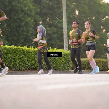 Runner Photo 6393571
