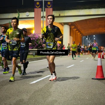 Runner Photo 6393660
