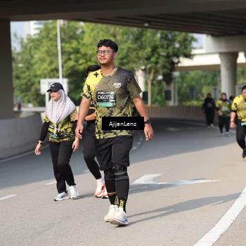Runner Photo 6393825