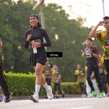Runner Photo 6393873