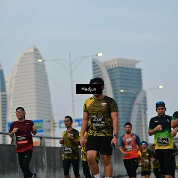 Runner Photo 6393932