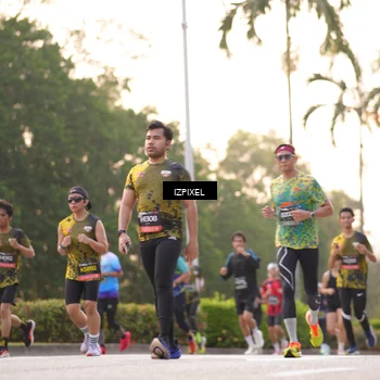 Runner Photo 6394100