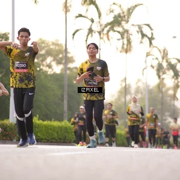 Runner Photo 6394211