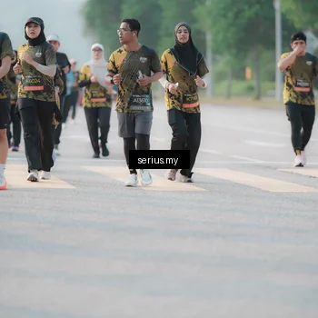 Runner Photo 6394346