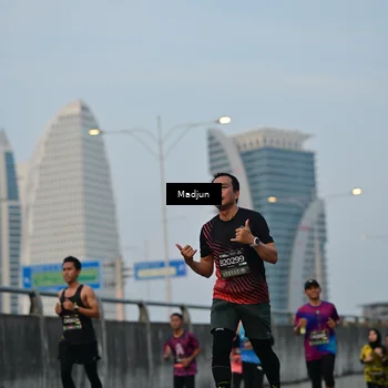 Runner Photo 6394354