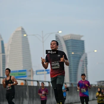 Runner Photo 6394357