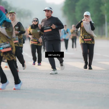 Runner Photo 6394399