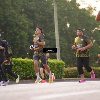 Runner Photo 6394416