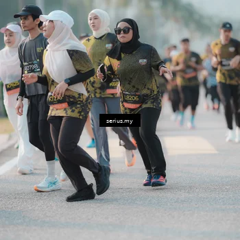 Runner Photo 6394426