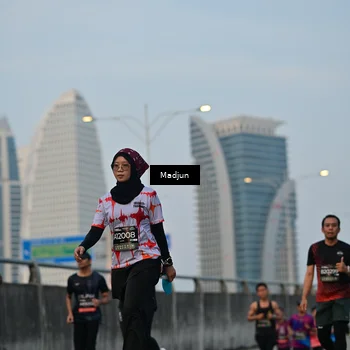 Runner Photo 6394438