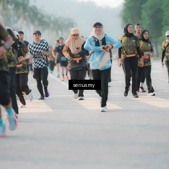Runner Photo 6394500