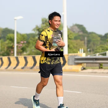 Runner Photo 6394543