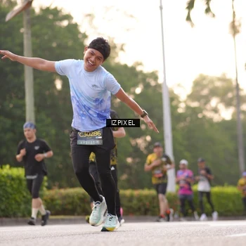 Runner Photo 6394575