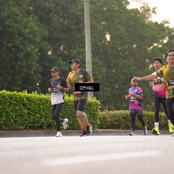 Runner Photo 6394716
