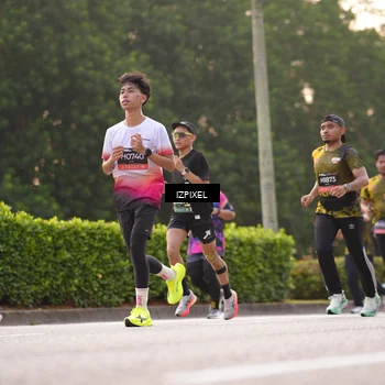 Runner Photo 6394815