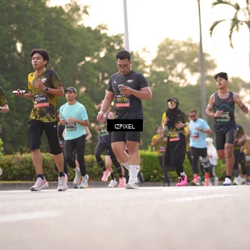 Runner Photo 6395050