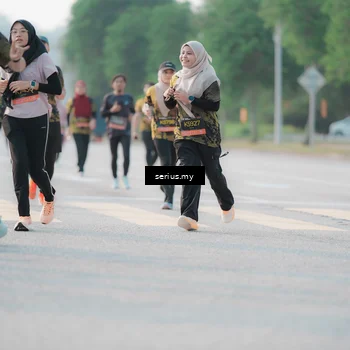 Runner Photo 6395055