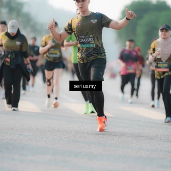 Runner Photo 6395124