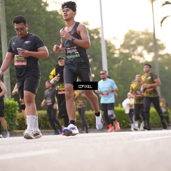 Runner Photo 6395128