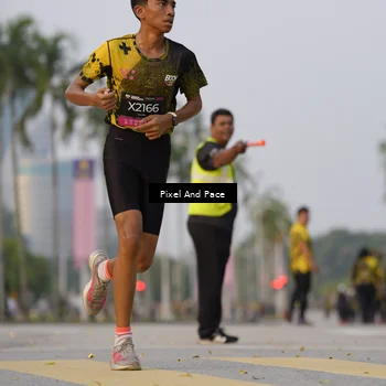 Runner Photo 6395665