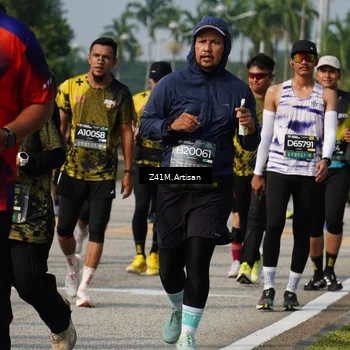 Runner Photo 6395716