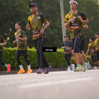 Runner Photo 6395865