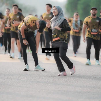 Runner Photo 6395867