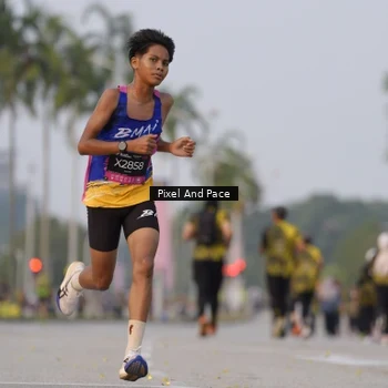 Runner Photo 6395920