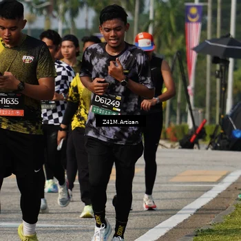 Runner Photo 6395936