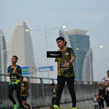 Runner Photo 6396004