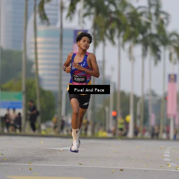 Runner Photo 6396052