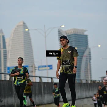 Runner Photo 6396059