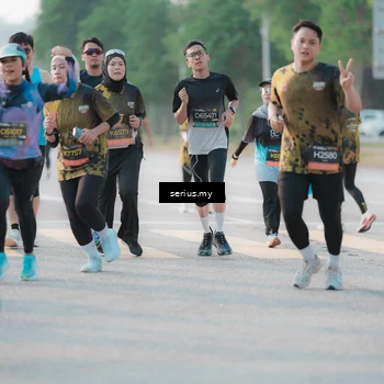Runner Photo 6396062