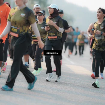 Runner Photo 6396259