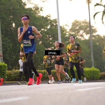 Runner Photo 6396278