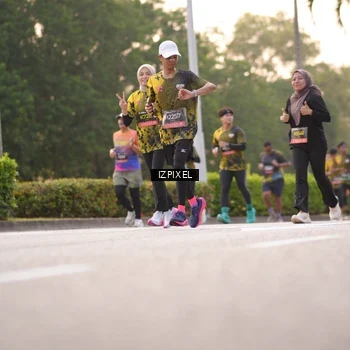 Runner Photo 6396472