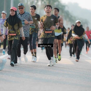 Runner Photo 6396479