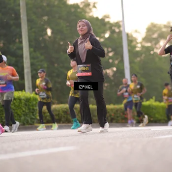 Runner Photo 6396550