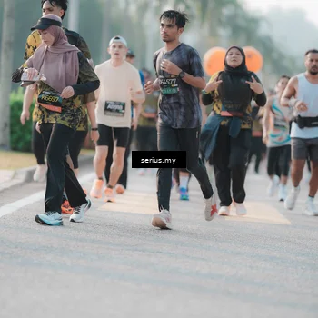 Runner Photo 6396618