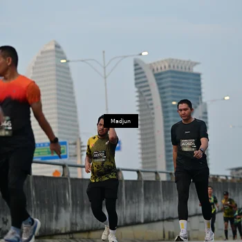Runner Photo 6396668