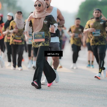 Runner Photo 6396695