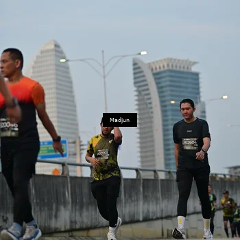 Runner Photo 6396723