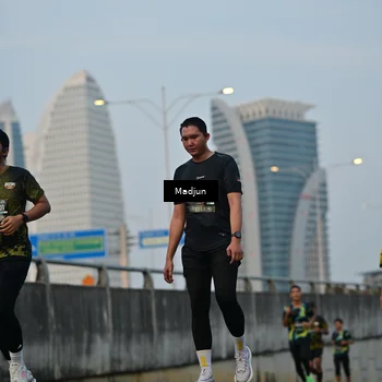 Runner Photo 6396724
