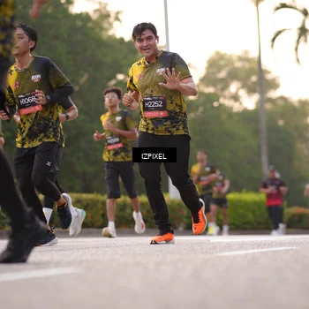 Runner Photo 6396873