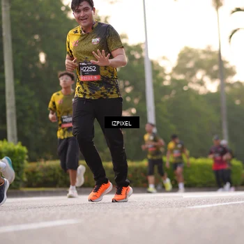 Runner Photo 6396897