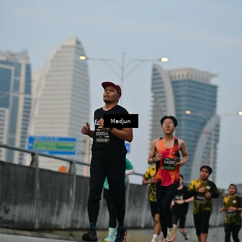 Runner Photo 6397625